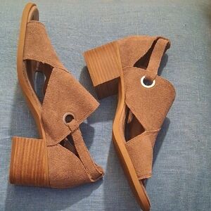 Koolaburra Tan Suede Block Heel Sandals